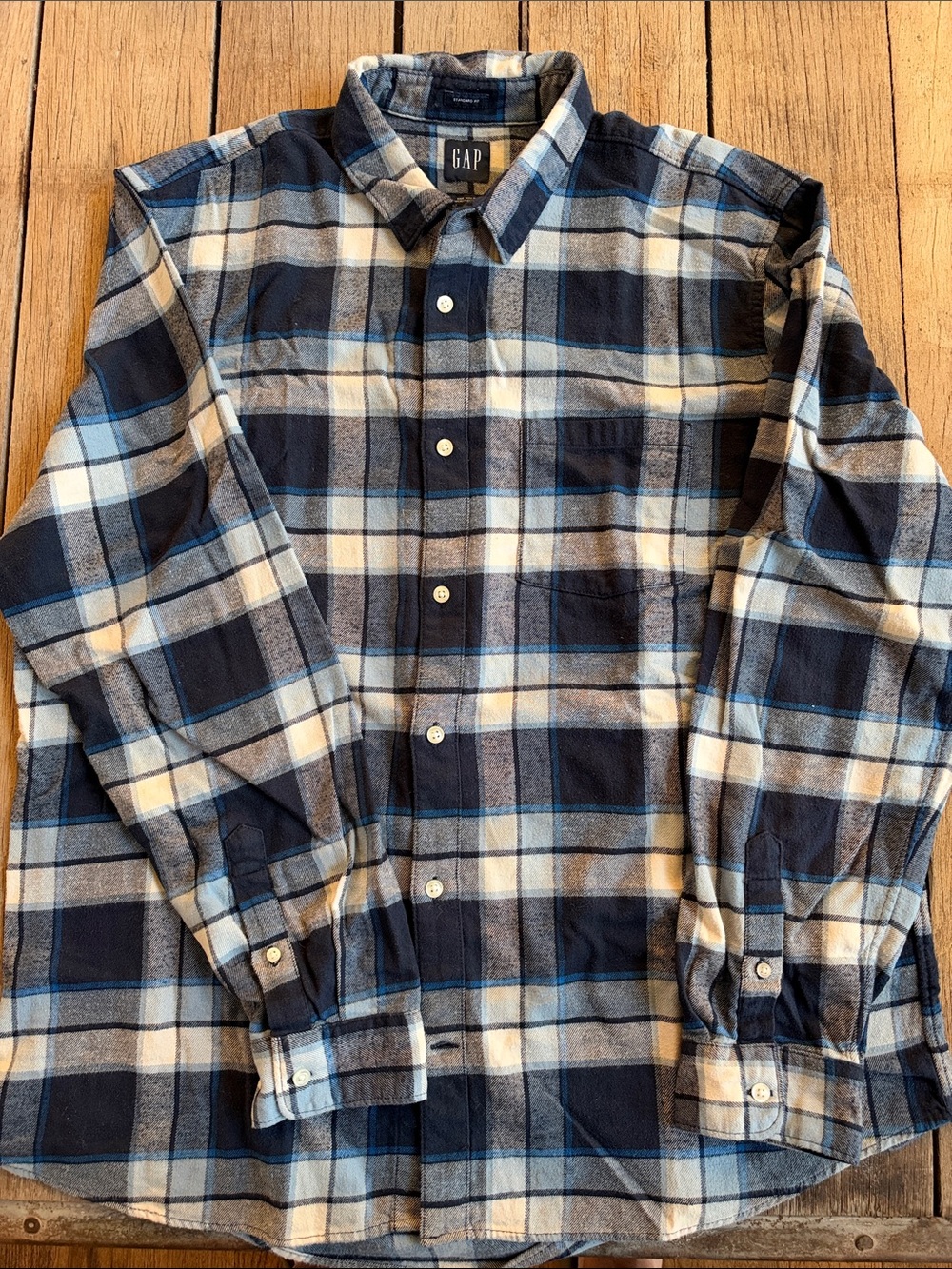 GAP Men's XL Navy and White Plaid Organic Cotton Flannel Shirt
